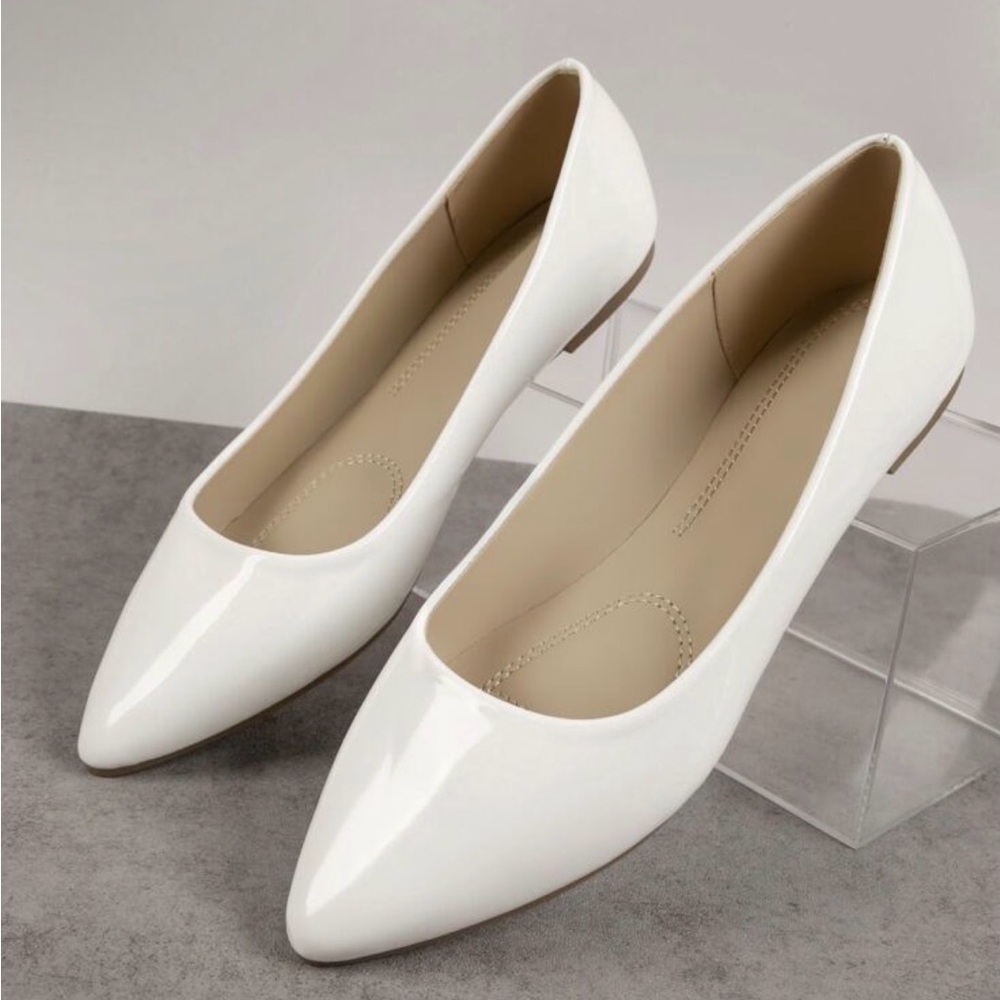 SHEIN Classic White Pointed Flats